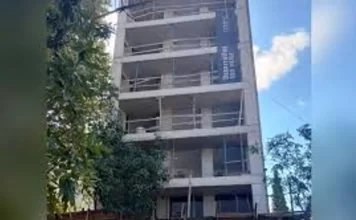 Rosario: un obrero cayó al vacío desde un tercer piso y está grave