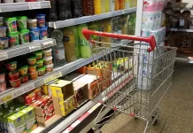 Consumo en mutación: leve repunte, caída en supermercados y giro hacia compras de cercanía