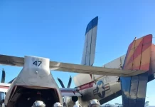Milei viajó a Mar del Plata para fotografiarse en el portaaviones estadounidense USS Nimitz