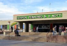 Tres niños y un bebé internados tras intoxicarse con monóxido de carbono