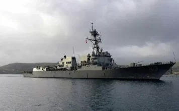 Una fragata de la Armada estadounidense fue alcanzada por dos misiles iraníes