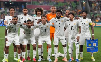 El DT de una selección debutante en el Mundial renunció un mes antes: “No debe instalarse un clima negativo”