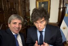 Contradicción entre Milei y Caputo por la pobreza: difieren en dos millones