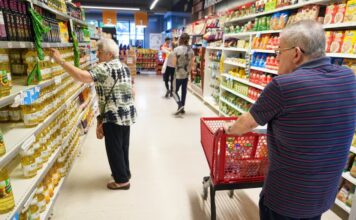 Afirman que el Gobierno ordenó el descalabro de décadas, pero preocupa la economía real