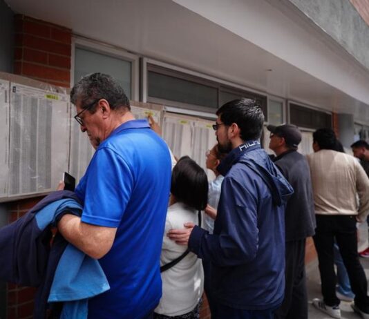 Elecciones en Colombia: habrá segunda vuelta entre Cepeda y De la Espriella