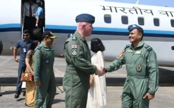 El jefe de la Fuerza Aérea británica ratificó que la defensa de Malvinas es «innegociable»
