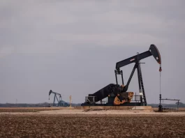El petróleo se derrumba hasta un 12% y las bolsas suben ante posible acuerdo de paz entre EEUU e Irán