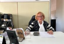 Tiene 100 años, todavía trabaja y cuenta el secreto de la felicidad: “La clave de la vida es que te quieran; así seguirás viviendo cuando ya no estés”