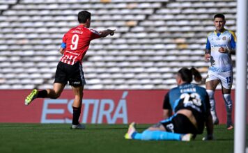 Estudiantes goleó a Rosario Central 3-0 y se clasificó a los octavos de final de la Copa Argentina