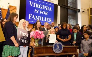 Ya es oficial: Virginia aprueba licencia familiar paga y beneficiará a millones de trabajadores
