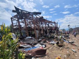 Al menos 45 muertos, entre ellos seis niños, por la explosión de un depósito de explosivos de una guerrilla rebelde