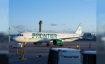 Tragedia en Denver: una persona murió succionada por el motor de un avión