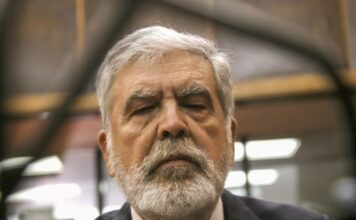 Julio De Vido recibió el benificio de la domiciliaria y abandonará la cárcel de Ezeiza: ¿Por qué?