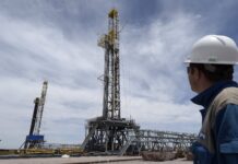 En medio de la caída récord de ventas y con más problemas para cobrar, las pymes industriales buscan refugio en Vaca Muerta