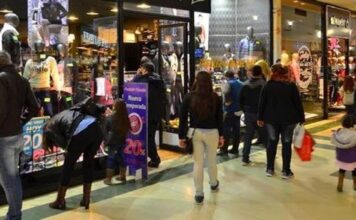 El consumo sigue estancado y no muestra señales de recuperación: cómo le fue en supermercados, mayoristas y shoppings