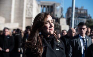 Guerra fría en Rosario: Villarruel le dio la espalda a Milei en el acto patrio