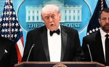 Trump felicitó a De la Espirella por su victoria en el balotaje de Colombia