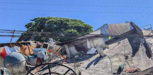 Terremoto de magnitud 7,8 en Filipinas: 15 muertos y más de 130 heridos