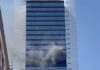 Evacúan una torre en Madrid por una explosión y una fuerte columna de humo
