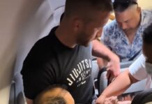 Pánico en el aire: un pasajero intentó abrir la puerta de emergencia, golpeó la cabina del piloto y agarró del cuello a un tripulante