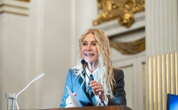 Cris Morena fue distinguida como Personalidad Destacada de la Cultura en la Legislatura porteña