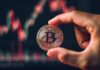 Bitcoin bajó y rompió una barrera que no cruzaba hace casi dos años