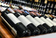 Trump amenaza con arancel del 100 % al champagne y el vino franceses