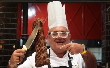Gastón Riveira: El embajador del asado argentino conquista el mundo con su parrilla