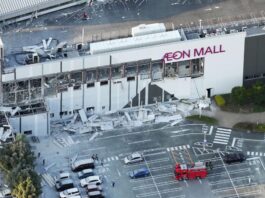 Una explosión provoca un derrumbe en un centro comercial de Japón y buscan a decenas de desaparecidos