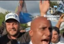 El alcalde de Kansas City se sumó al banderazo con los hinchas en el Mundial 2026