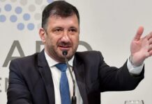 El ex senador Kueider fue condenado a dos años de prisión en suspenso en Paraguay