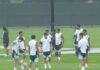 La Selección argentina entrenó bajo la lluvia, mientras que España canceló la práctica