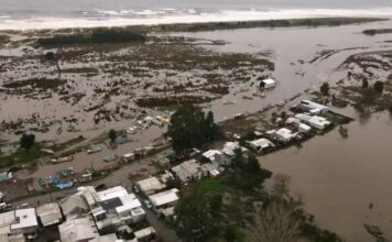 Aumentan a 13 las personas fallecidas por temporal que azota a Chile