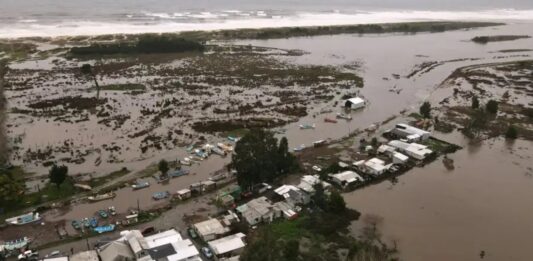 Aumentan a 13 las personas fallecidas por temporal que azota a Chile