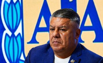 La AFA desmintió que la Justicia de Estados Unidos citara al “Chiqui” Tapia y le secuestrara el celular