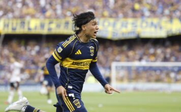 Por qué Boca rechazó la primera oferta de Nápoli por Exequiel Zeballos y cómo sigue la negociación