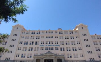 Investigan la muerte de un enfermero en un hospital de Mar del Plata: tenía una jeringa clavada