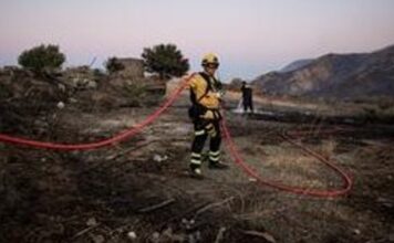 Creta en Emergencia: 8.000 Evacuados por Desgarradores Incendios Forestales