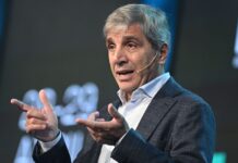 Dólares del colchón: uno por uno, los cambios clave del nuevo proyecto de Inocencia Fiscal que presentó el Gobierno