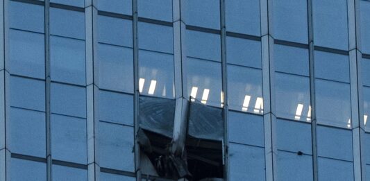 El piloto que se estrelló contra una torre en Pekín había dicho que quería “terminar con su vida”