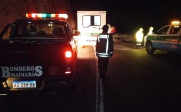 Desbarrancó un auto en que viajaba una familia en Jujuy y murió un niño de 11 años