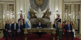 Milei Presenta Reformas Estructurales para Transformar la Economía Argentina
