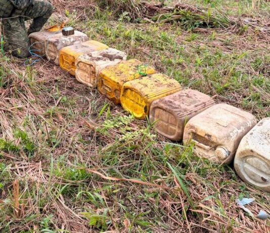 Autoridades destruyeron 220 kilos de explosivos hallados en una caleta clandestina de las disidencias de las Farc en el Meta
