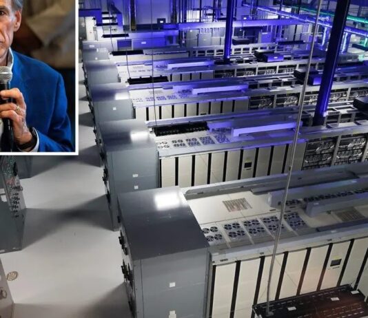 Greg Abbott Congela Nuevos Centros de Datos en Texas por Preocupaciones Ambientales