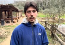 Iker, el joven que dejó la ciudad para buscar su propia autonomía en las montañas