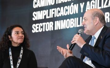 Sturzenegger Promueve un Cambio en la Banca para Impulsar Créditos Hipotecarios