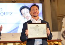 Nico Vázquez honrado como Personalidad Destacada de la Cultura