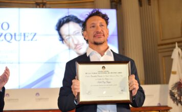 Nico Vázquez honrado como Personalidad Destacada de la Cultura