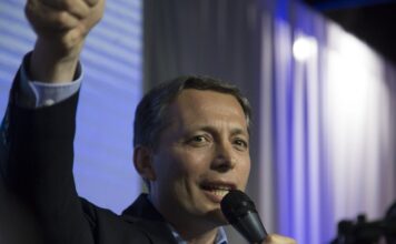Gray exige inclusión de ABSA en la licitación de AySA para garantizar el acceso al agua