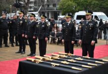 Reconocimiento a la Policía de la Ciudad: Espadines para cinco comisarios generales